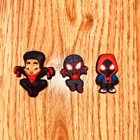 <strong>Croc charms</strong> 🧩; <strong>Miles</strong> x Gwen ;. . Miles morales croc charm